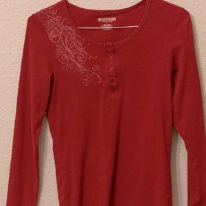 Woman’s outdoor long sleeved top